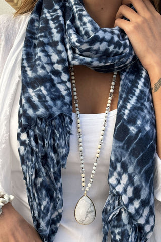 Iris scarf, blue