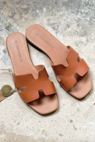 Madeleine sandals, cognac
