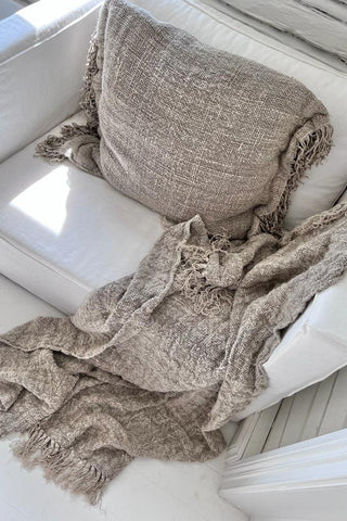 Wrinkles linen throw blanket, natural
